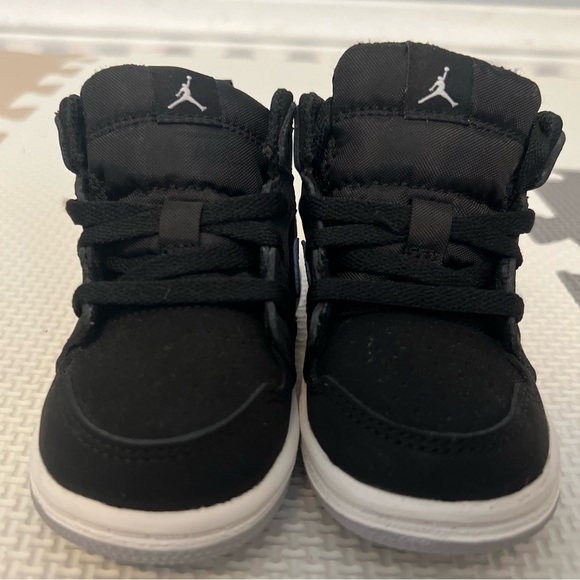 Size 5c Air Jordan - Picture 3 of 3